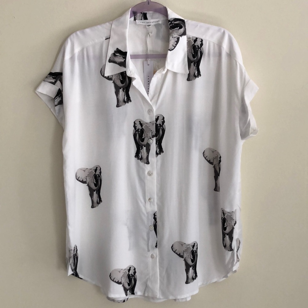 Jane & Delancey Women’s White Elephant Print Shirt Blouse